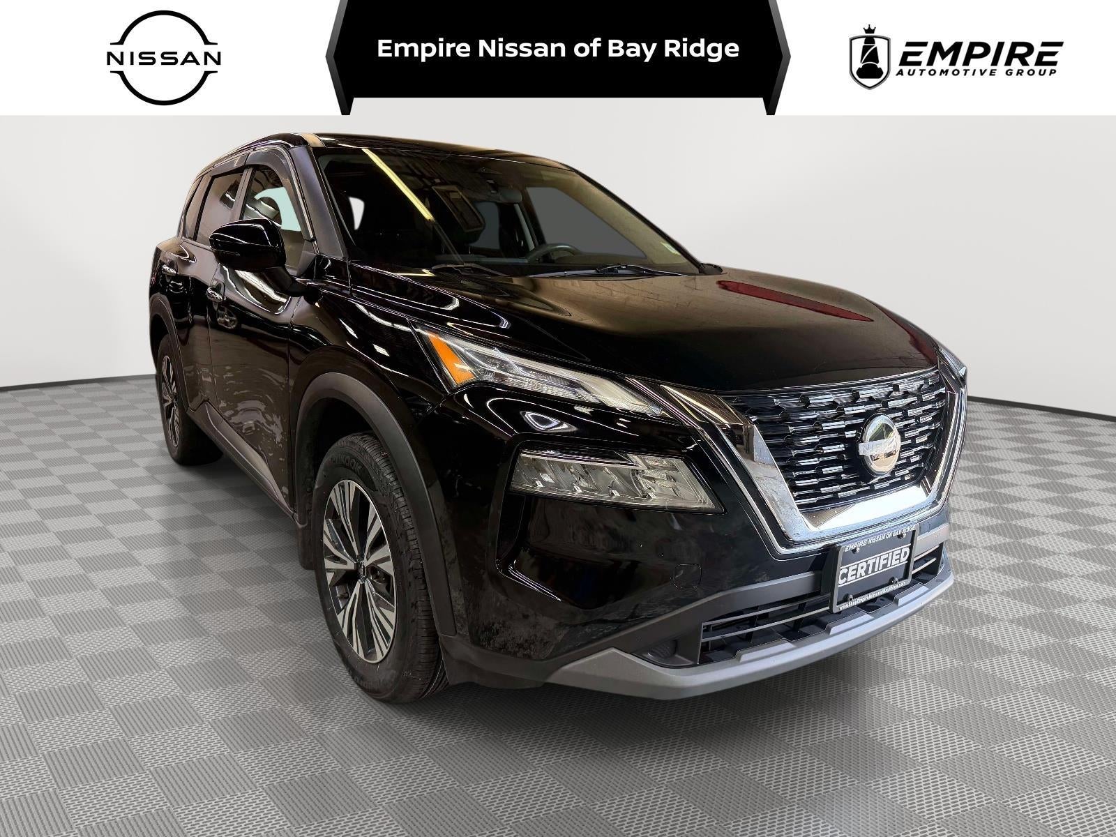 2022 Nissan Rogue SV Intelligent AWD in Super Black — front three-quarter view