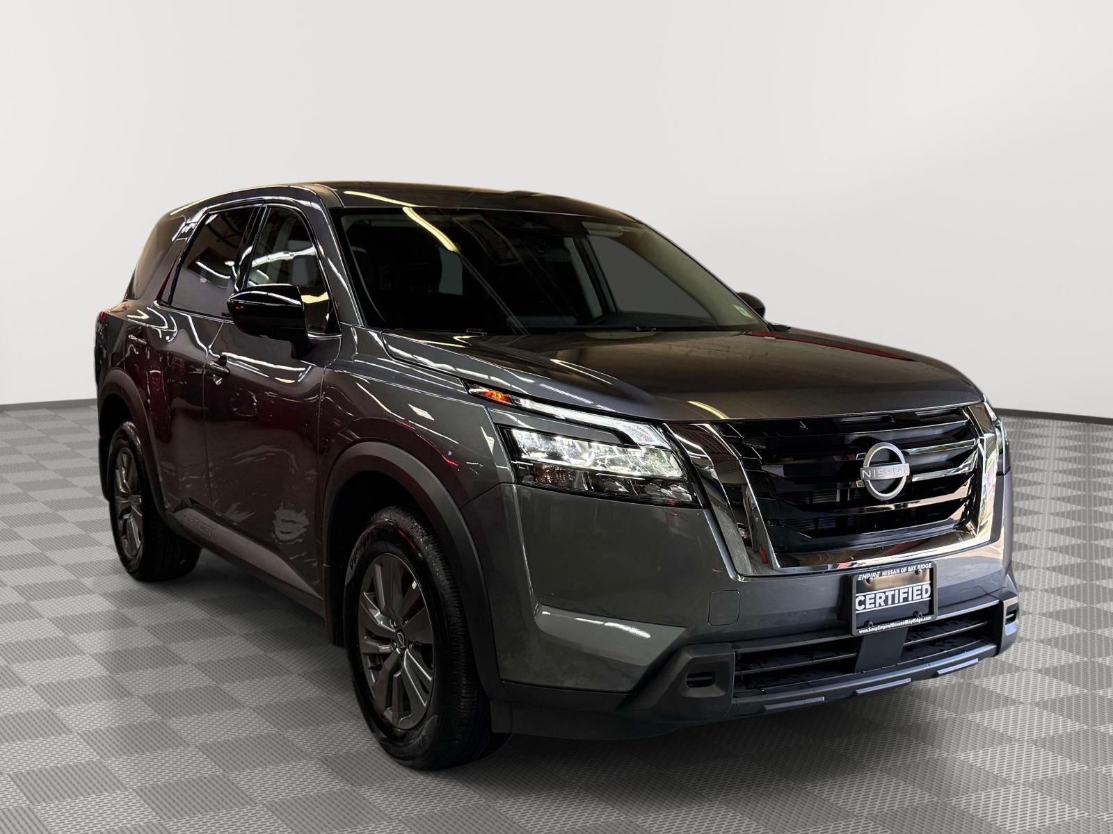 2025 Nissan Pathfinder S 4WD in Gun Metallic — front three-quarter view