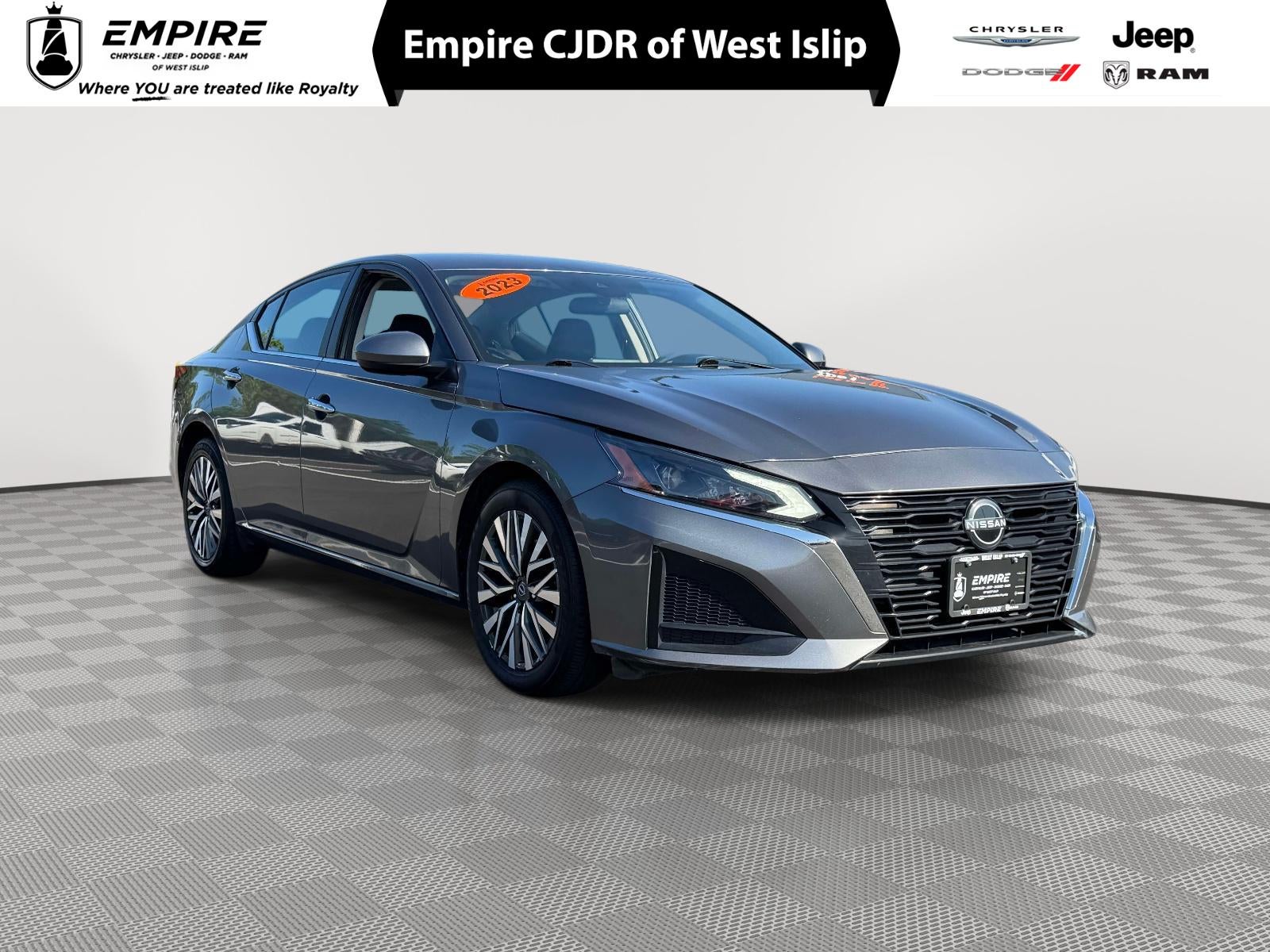 2023 Nissan Altima 2.5 SV in Gun Metallic — front three-quarter view