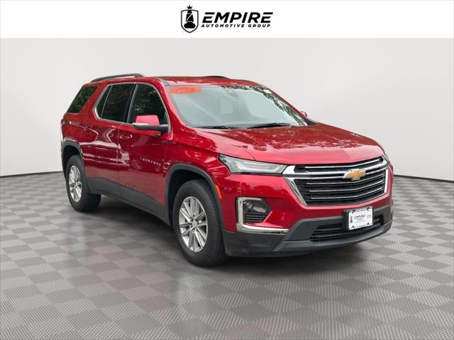 2023 Chevrolet Traverse LT Cloth in Radiant Red Tintcoat — front three-quarter view
